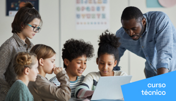 Cursos Técnicos – Eixo Tecnológico de Desenvolvimento Educacional e Social Cursos Técnicos – Eixo Tecnológico de Desenvolvimento Educacional e Social