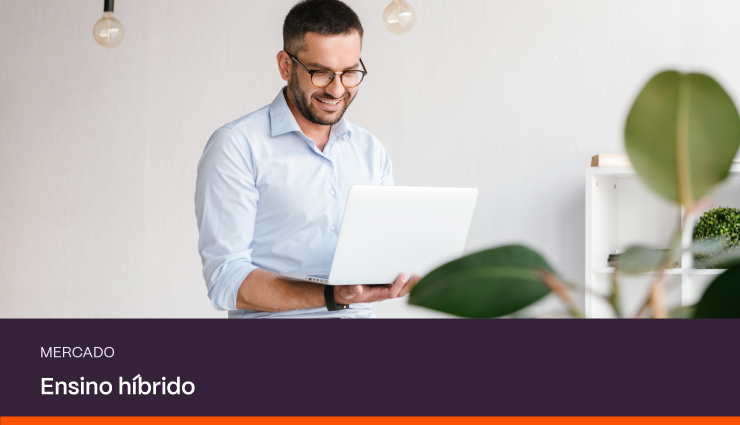 Ensino híbrido: o que é e como aplicar na sua instituição Ensino híbrido: o que é e como aplicar na sua instituição